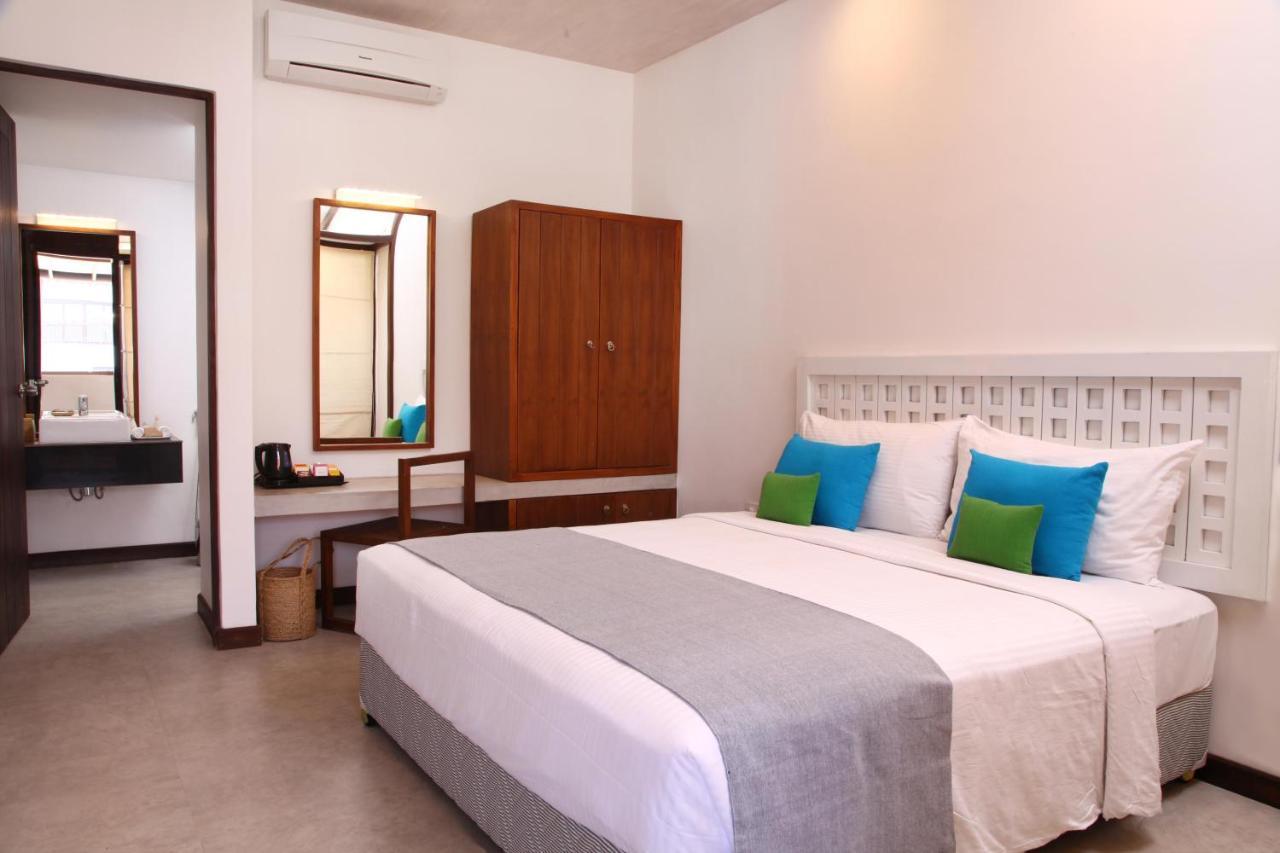 City Beds Negombo Bagian luar foto